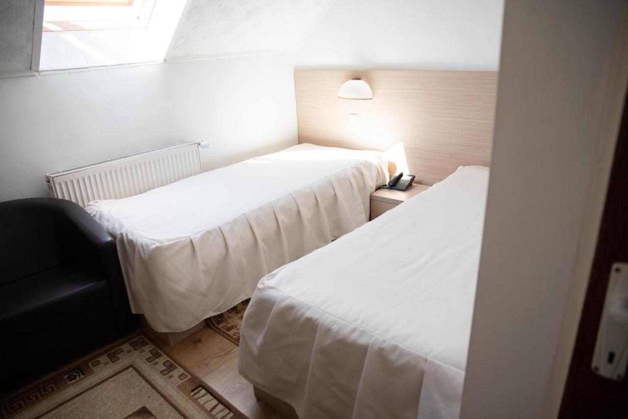 Motel Moara Veche Sacalaseni Luaran gambar
